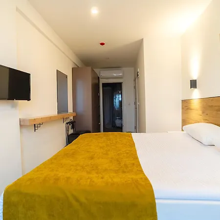 Tut Otel
